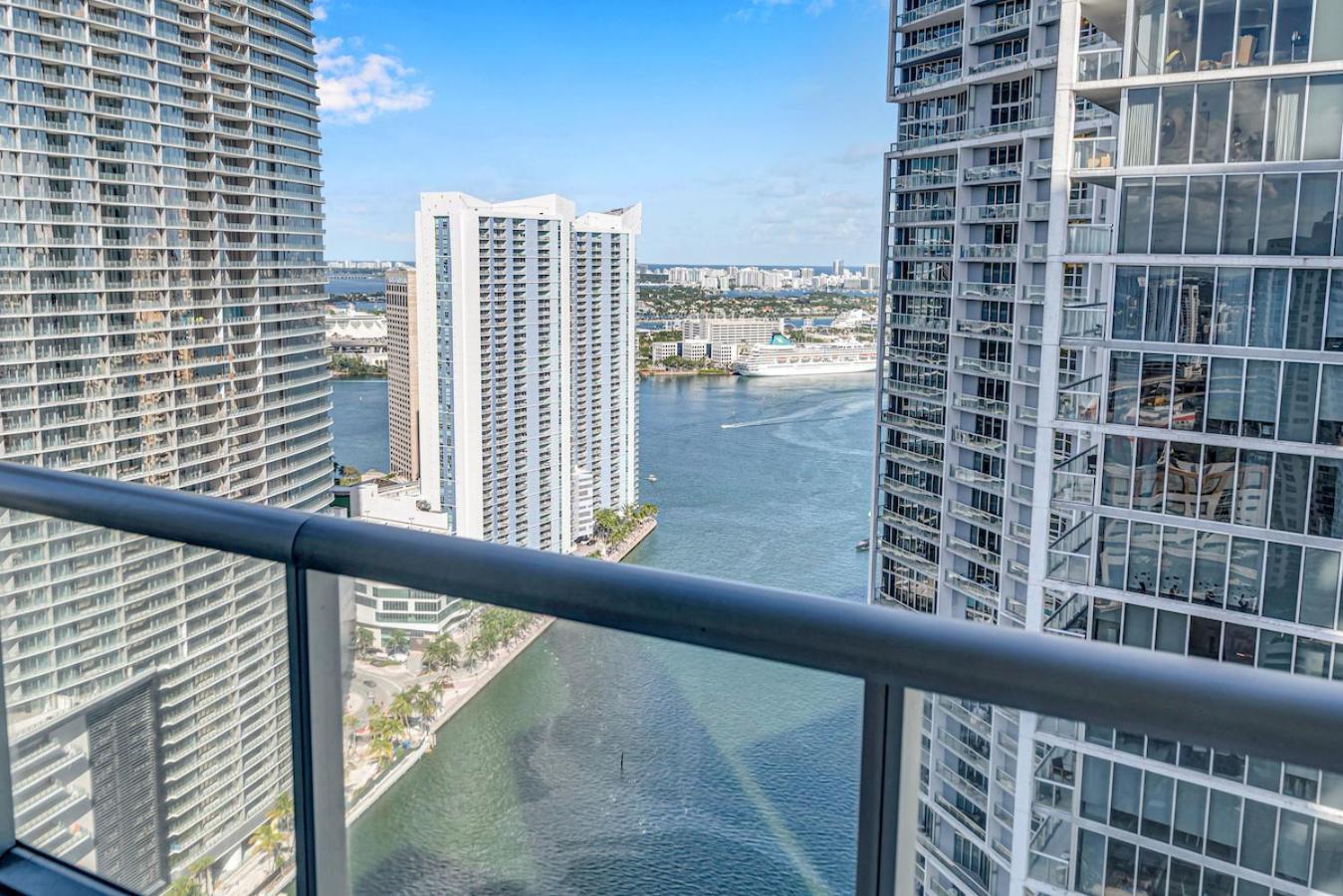 *W Icon Brickell- Luxury 2Br Highrise Corner Condo** 迈阿密 外观 照片